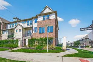 9423 Towne Lake Pkwy, Cypress, TX 77433 - Photo 4