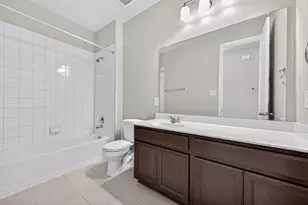 9423 Towne Lake Pkwy, Cypress, TX 77433 - Photo 18