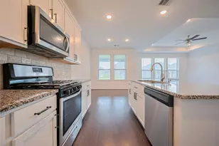 31326 Whitfield Ct, Fulshear, TX 77441 - Photo 12