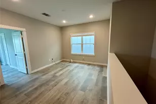 321 Parker Gdn Ln, Houston, TX 77076 - Photo 8