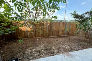 321 Parker Gdn Ln, Houston, TX 77076 - Photo 16