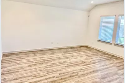 7711 Green Trot Lane, Rosharon, TX 77583 - Photo 14