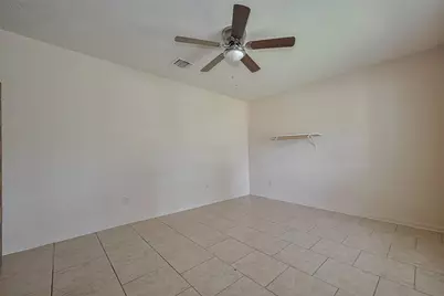 9126 Willow Meadow Drive, Houston, TX 77031 - Photo 8