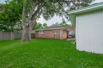 9126 Willow Meadow Drive, Houston, TX 77031 - Photo 48