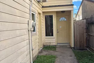 7824 Windward Passage St, Houston, TX 77072 - Photo 2