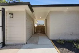 2207 Crystal Hills Dr, Houston, TX 77077 - Photo 44