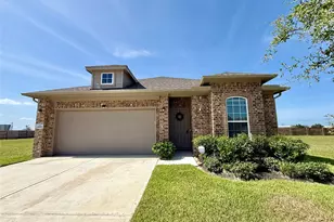 1951 Middle Pass Ln, Angleton, TX 77515 - Photo 4