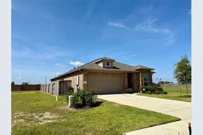 1951 Middle Pass Ln, Angleton, TX 77515 - Photo 6