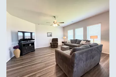 1951 Middle Pass Ln, Angleton, TX 77515 - Photo 14
