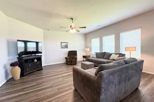 1951 Middle Pass Ln, Angleton, TX 77515 - Photo 14