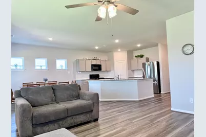 1951 Middle Pass Ln, Angleton, TX 77515 - Photo 16