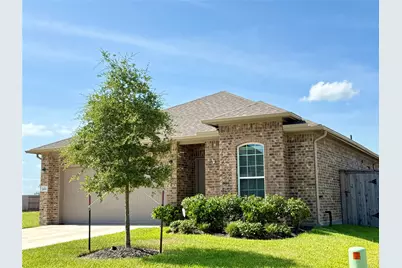 1951 Middle Pass Ln, Angleton, TX 77515 - Photo 4