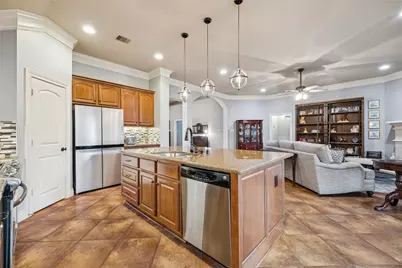 525 Cascade View Court, League City, TX 77573 - Photo 16