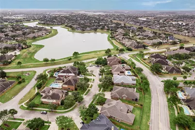 525 Cascade View Court, League City, TX 77573 - Photo 2