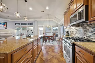 525 Cascade View Ct, League City, TX 77573 - Photo 18