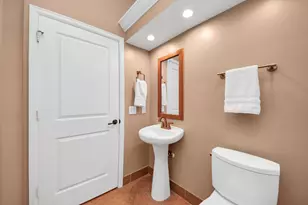 2203 Dorrington St, Houston, TX 77030 - Photo 34