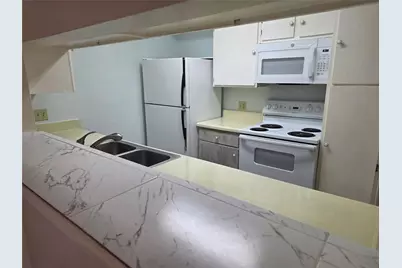 3025 Walnut Bend Lane #21, Houston, TX 77042 - Photo 14