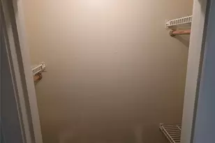 3025 Walnut Bend Ln, Houston, TX 77042 - Photo 32