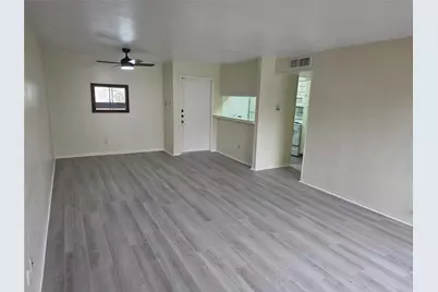 3025 Walnut Bend Lane #21, Houston, TX 77042 - Photo 4