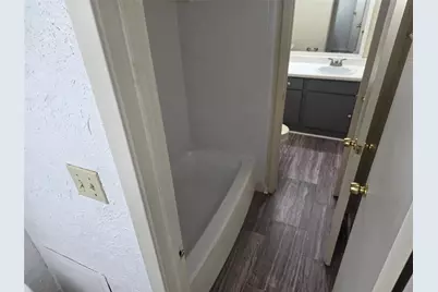 3025 Walnut Bend Lane #21, Houston, TX 77042 - Photo 24