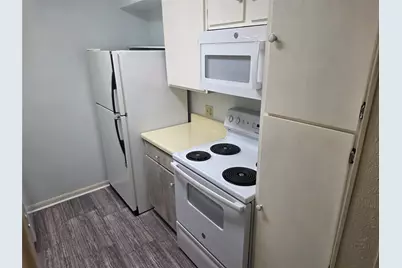 3025 Walnut Bend Lane #21, Houston, TX 77042 - Photo 16