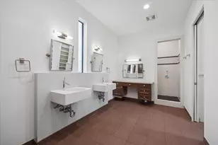 118 Tuam St, Houston, TX 77006 - Photo 36