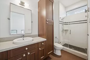 118 Tuam St, Houston, TX 77006 - Photo 34