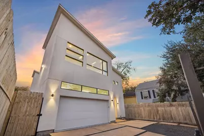 118 Tuam Street, Houston, TX 77006 - Photo 1