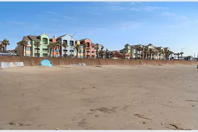 7000 Seawall Boulevard #923, Galveston, TX 77551 - Photo 4