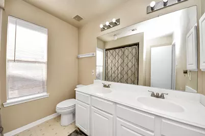 7902 Belterraza Court, Houston, TX 77083 - Photo 16