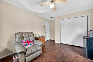 10302 Ivyridge Rd, Houston, TX 77043 - Photo 28