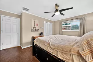 10302 Ivyridge Rd, Houston, TX 77043 - Photo 36