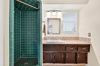 10302 Ivyridge Road, Houston, TX 77043 - Photo 38