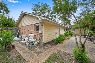 10302 Ivyridge Rd, Houston, TX 77043 - Photo 46