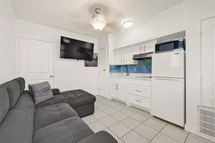2809 Tooke St, Houston, TX 77023 - Photo 2