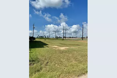 13235 Jolly Roger Drive, Freeport, TX 77541 - Photo 4