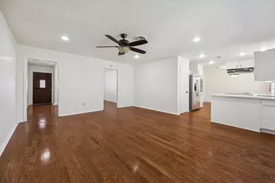 9642 Judalon Lane, Houston, TX 77063 - Photo 8