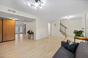 10831 Sandpiper Dr, Houston, TX 77096 - Photo 8