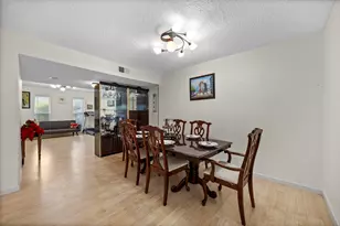 10831 Sandpiper Dr, Houston, TX 77096 - Photo 12