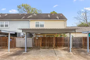 10831 Sandpiper Dr, Houston, TX 77096 - Photo 26