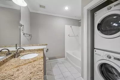 5353 Memorial Drive #2020, Houston, TX 77007 - Photo 8