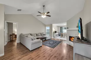 10027 Storm Meadow Dr, Houston, TX 77064 - Photo 8