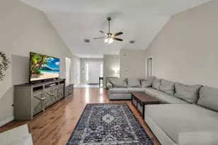 10027 Storm Meadow Dr, Houston, TX 77064 - Photo 10
