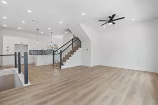 207 Foxshire Ln, Houston, TX 77047 - Photo 2