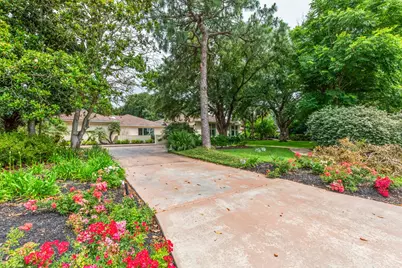 2801 Merriman Street, Port Neches, TX 77651 - Photo 2