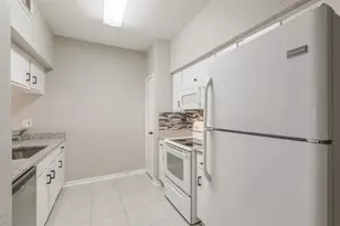 8100 Cambridge St, Houston, TX 77054 - Photo 6