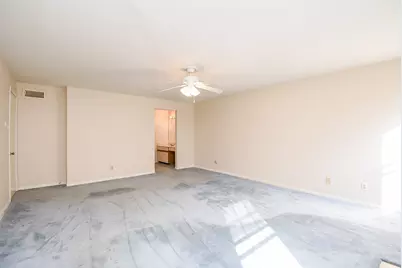 9800 Pagewood Lane #2108, Houston, TX 77042 - Photo 18