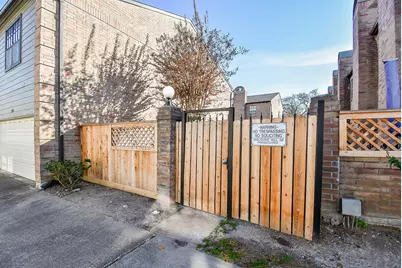 9800 Pagewood Lane #2108, Houston, TX 77042 - Photo 2