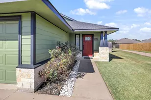 916 Crested Point Dr, College Station, TX 77845 - Photo 2
