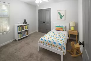 916 Crested Point Dr, College Station, TX 77845 - Photo 6